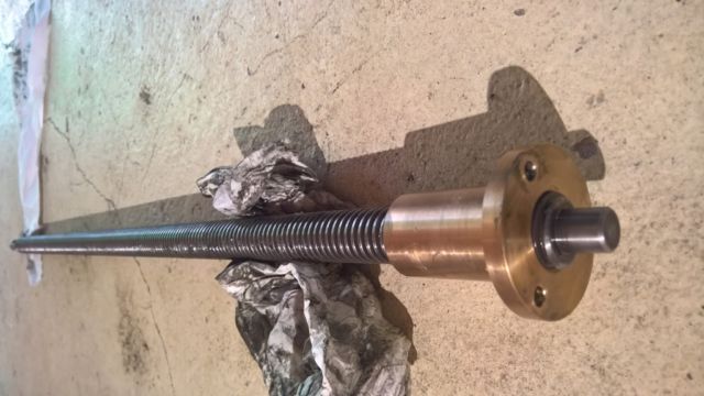 NOIX-DE-BUTEE-VIS-BUTEE-CISAILLE